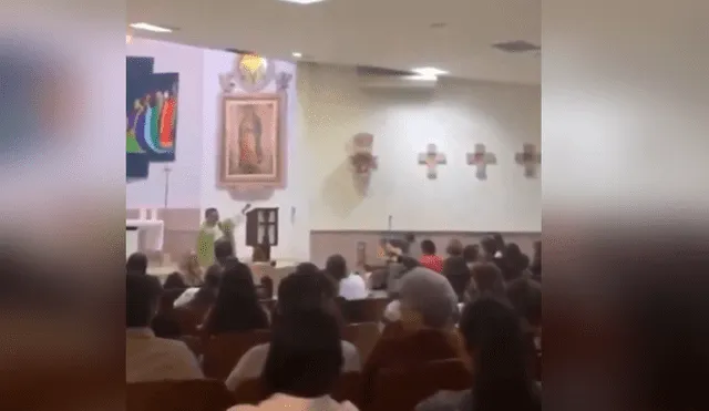 Video es viral en Facebook. El párroco interrumpió la ceremonia para entonar la canción y los asistentes no dudaron en acompañarlo con la letra