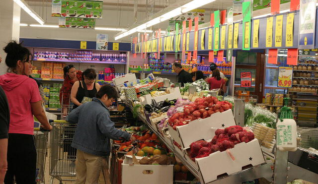 Limeños aumentan sus compras en tiendas de descuento