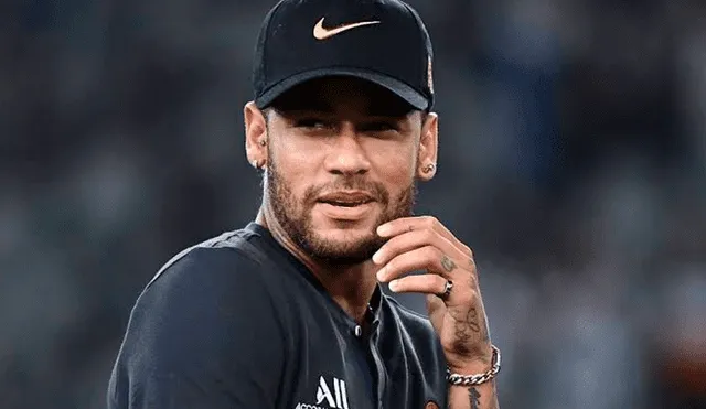 Neymar Jr. llegó al Parque de los Príncipes con un particular estilo de cabello previo al duelo contra el Montpellier por la Ligue 1.