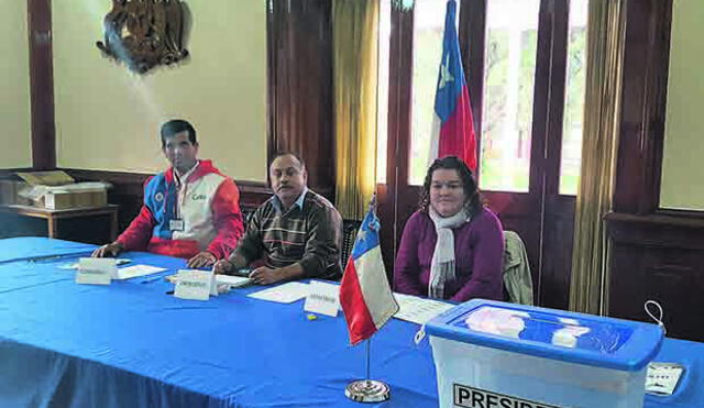 Chilenos votaron por primera vez en Tacna para  elegir a sus candidatos