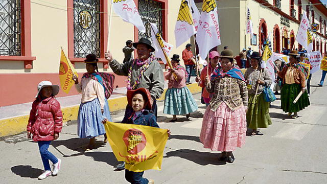 Líderes de Puno buscan movimiento político para poder postular