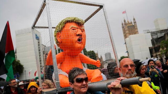 Trump en Londres: Miles protestan contra presidente de EE.UU. tras su llegada