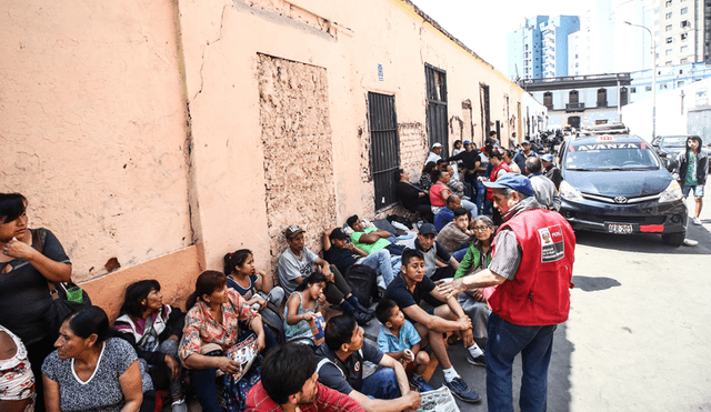 Más de 160 familias pasaron la noche en la calle tras incendio en Cercado de Lima [VIDEO]