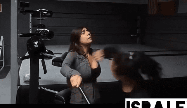 YouTube viral: recuerdan momento en que Mia Khalifa recibe terribles golpes de peleadora de la WWE y UFC