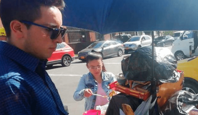 Joven recibió desproporcionada multa por comer una empanada en la calle