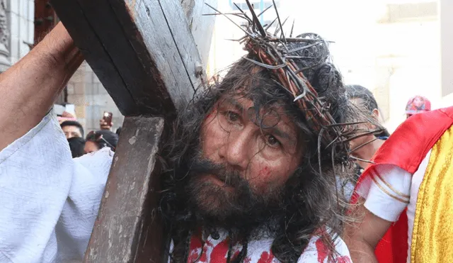 ‘Cristo Cholo’ cayó desde el tercer piso de su casa y se encuentra grave