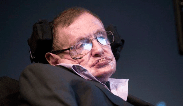 Paradoja en Facebook: Usuarios piden que “Dios tenga en su gloria” a Stephen Hawking