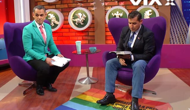 Pastor evangélico pisoteó bandera que creyó era LGBT, pero era del Cusco [VIDEO]