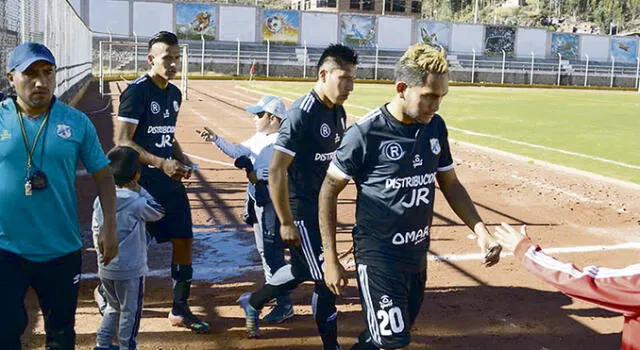 Deportivo Robles de Calca juega hoy ante el Retamoso FC en Cusco