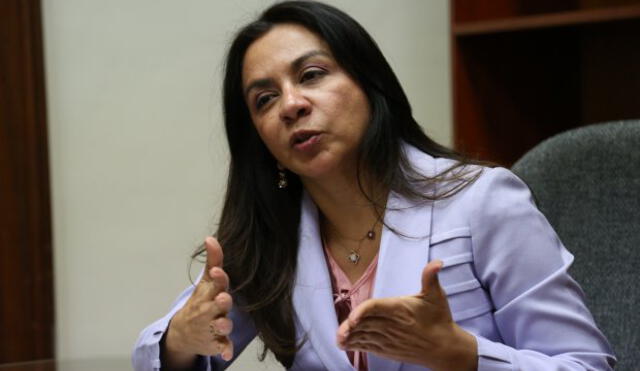 Marisol Espinoza: "Reducir firmas para inscripción de partidos afecta su institucionalidad" 