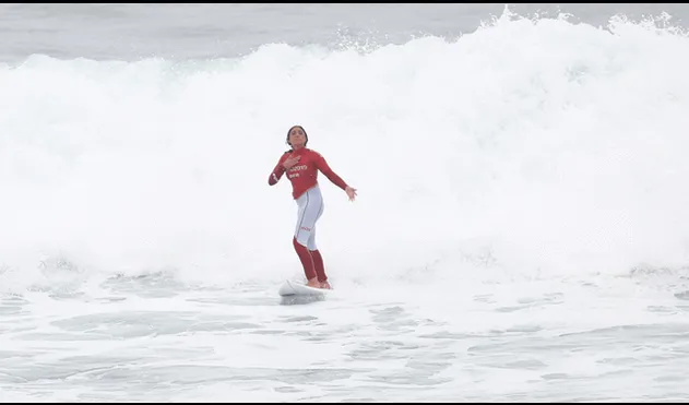 Daniella Rosas le dio al Perú la medalla de oro número seis en el Open Surf de los Juegos Panamericanos Lima 2019. | Foto: GLR