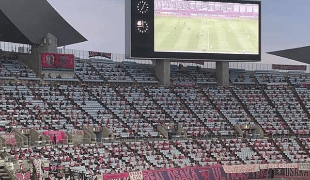 Afición presente en partido de fútbol japonés. | Foto: Difusión