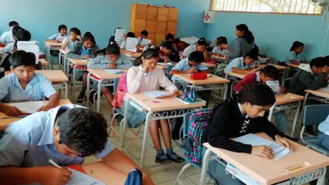 Diez mil escolares rinden evaluación censal en Tacna