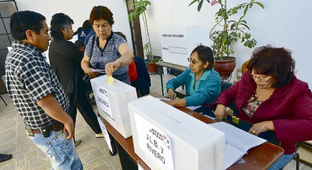 Partidos políticos eligen a candidatos en Arequipa y Cusco