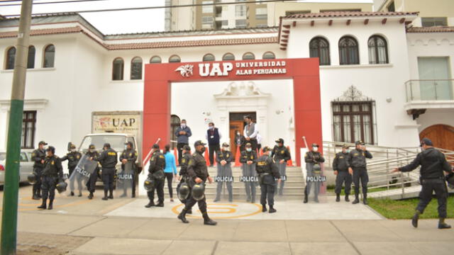 Policías apoyaron en operativo realizado el viernes 24 de julio. (Foto: Municipalidad de Jesús María)