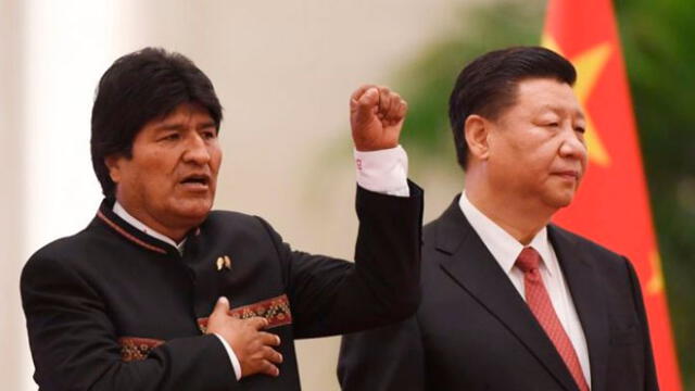 Evo Morales junto al mandatario de China en evento público. Foto: difusión