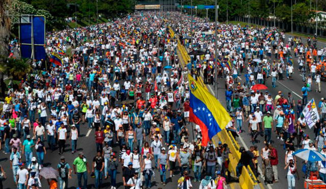 Más de 200 mil venezolanos salieron a las calles para protestar contra Nicolás Maduro