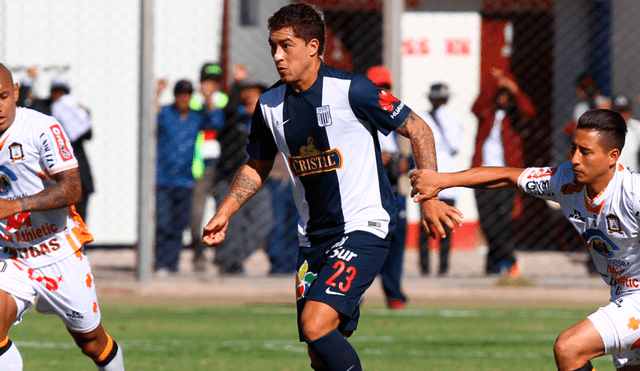 Walter Ibáñez volvería a jugar en el fútbol peruano