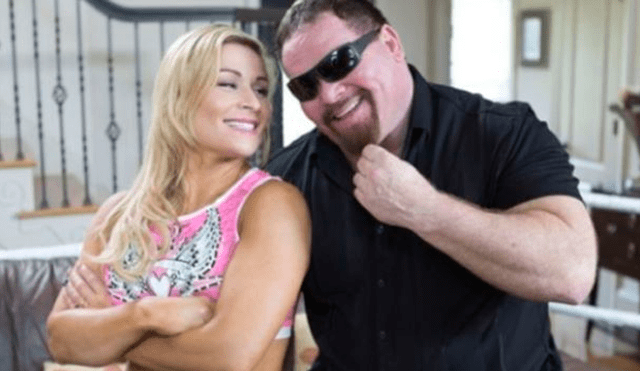 Natalya y Jim 'The Anvil' Neidhart