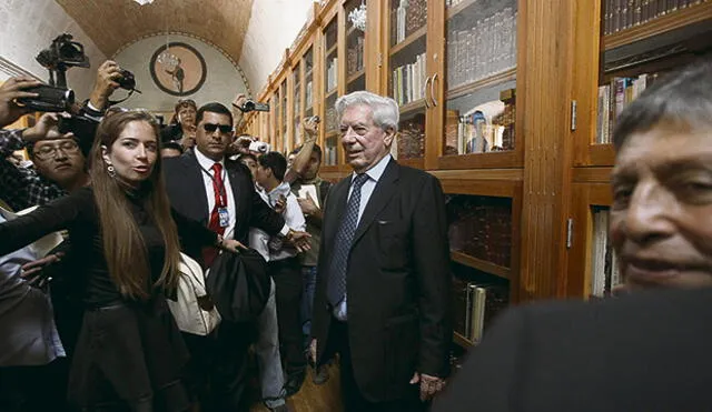 Vargas Llosa llega mañana para entregar seis mil libros
