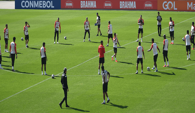 Previo al partido contra Brasil, Perú fue espiado por un drone en el estadio Pacaembú de Sao Paulo. | Foto: AFP