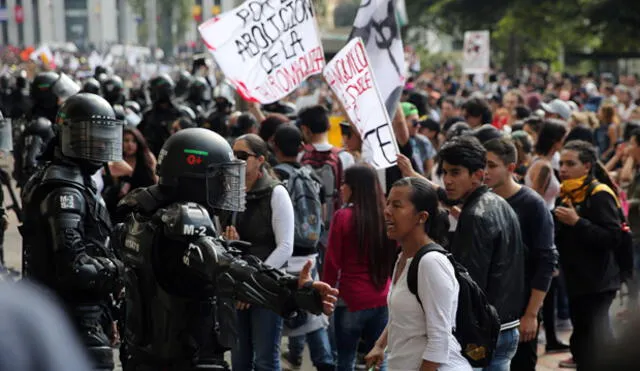 Colombia: Violenta protesta por reapertura de plaza de toros en Bogotá