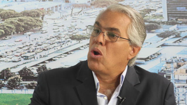 Gino Costa: “La ley que se aprobó (para Fujimori) es vergonzosa”