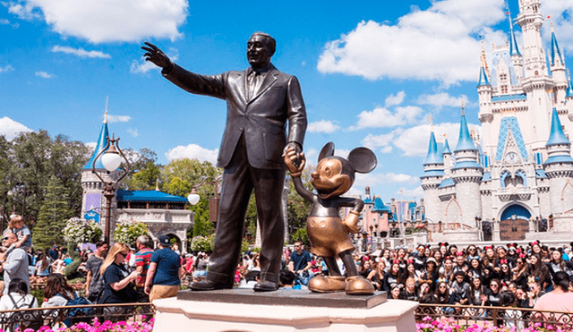 Disney cierra su parque temático en Florida ante llegada de huracán Irma