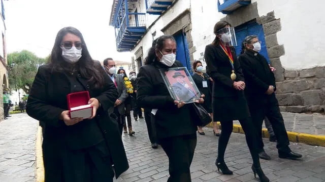 homenaje. Valderrama fue despedido en calles de Cusco.