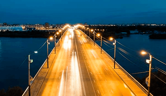 Rusia: taxista logra impedir que mujer se lance desde un puente 