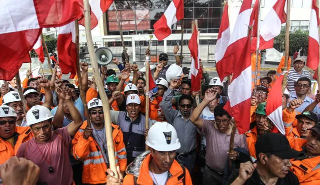 Mineros de Los Quenuales reclaman cumplimiento del convenio colectivo 2018