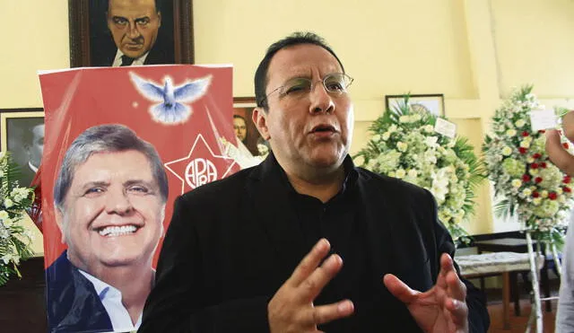 Partido Aprista deja solo a Alva Castro y pide se le suspendan sus derechos