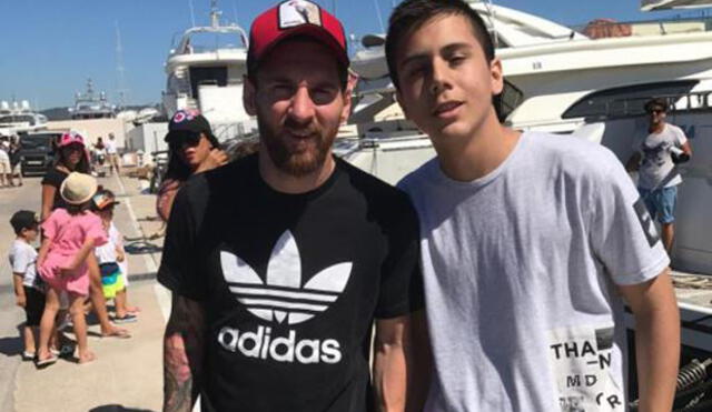 Twitter: hincha posó junto a Messi y un extraño detalle en la foto causó alarma