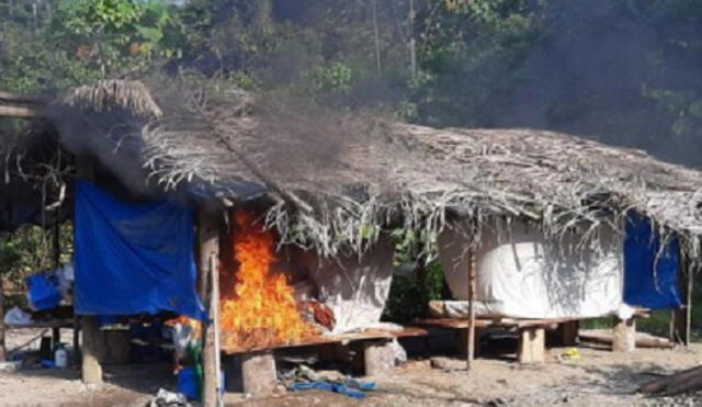 Cinco campamentos donde pernoctaban los mineros ilegales, fueron destruidos. Foto: PNP