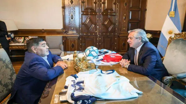 Alberto Fernández y Diego Maradona.
