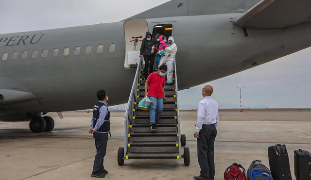Pacientes de COVID-19 fueron traídos de Loreto a Lima para recibir atención. Foto: Minsa