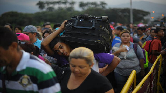 Un centenar de venezolanos huye de Brasil tras linchamiento a su compatriota