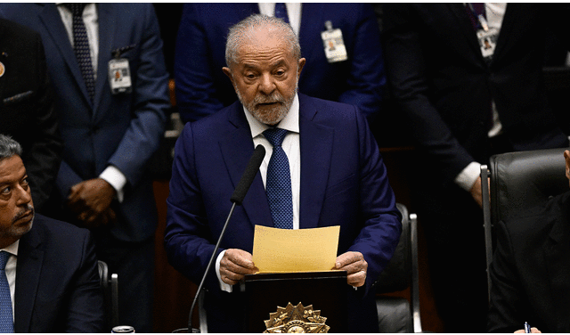 Para el nuevo presidente de Brasil, Lula da Silva, “fue la democracia la gran victoriosa" y la ultraderecha no pudo vencerlo. Foto: AFP