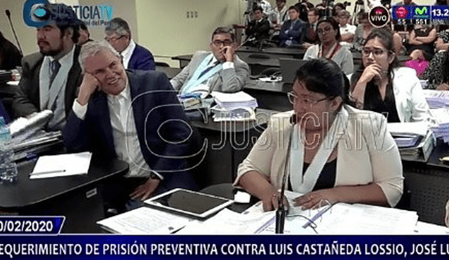 El abogado defensor de Luis Castañeda Lossio expresó las disculpas ante la magistrada. Foto: Captura Justicia TV