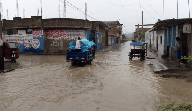 Distritos de Piura soportan más de 13 horas ininterrumpidas de lluvia