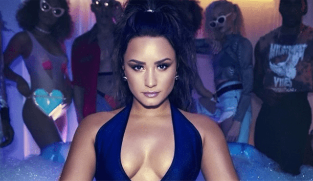 Demi Lovato lució un sexy atuendo en su presentación para lucha entre Mayweather vs. McGregor [FOTO y VIDEO]