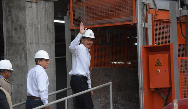 Presidente Vizcarra inspecciona obras del Hopital Nacional PNP [FOTOS]
