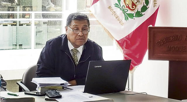 Moquegua: No prospera vacancia contra consejero Javier Flores