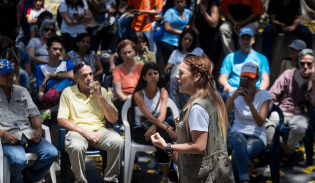 Frente opositor venezolano realiza asambleas de calle en rechazo a comicios