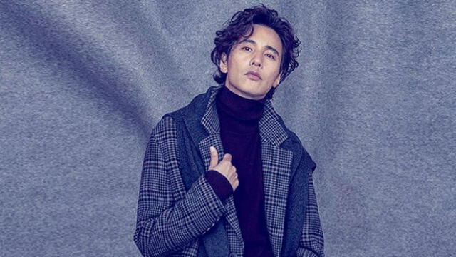 Desliza para ver más fotos de el actor Won Bin de Otoño en mi corazón. Créditos: Instagram