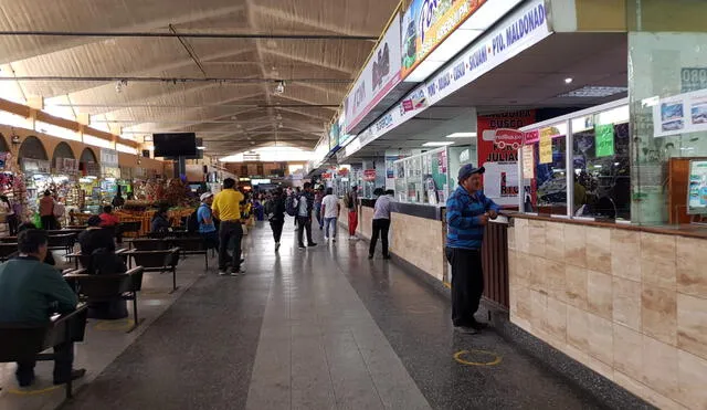 Suspenden viajes a Lima por bloqueo de vías. Foto: Wilder Pari / URPI-LR