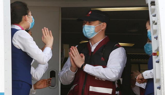 China, el país con más curados de coronavirus, ha enviado a varios de sus expertos para combatir la pandemia en otros países. Foto: EFE