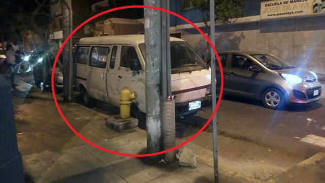 #YoDenuncio: auto abandonado permanece en espacio público