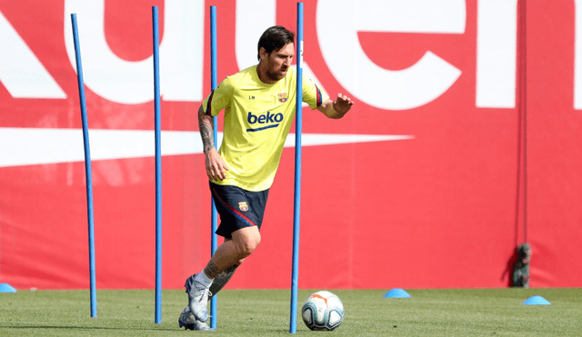 Lionel Messi volvió a los entrenamientos del Barcelona. Foto AFP
