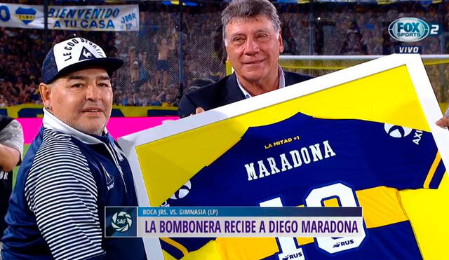 Diego Maradona pisó La Bombonera minutos antes de que empiece el partido. Foto: Captura